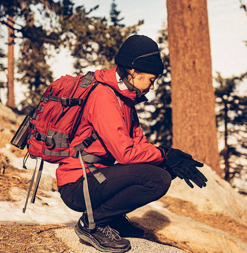 Військові куртки - Helikon - Жіноча куртка Hardshell Squall - Taiga Green - KU-SWH-TR-09