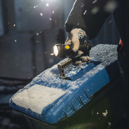 Ліхтарики - Armytek - Тактичний ліхтар Prime C2 Pro Max - Магнітний зарядний пристрій - 4000 лм - 21700 - Чорний - F08601C - Тактичні ліхтарики