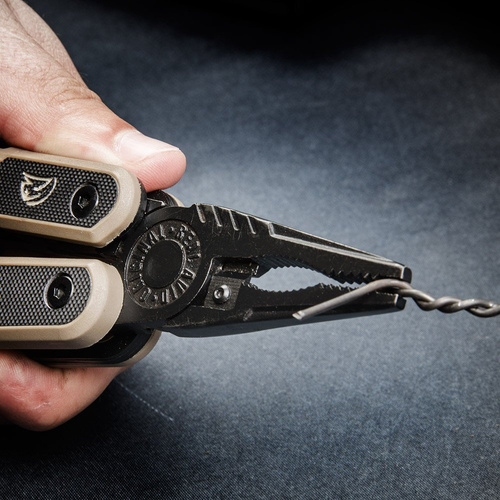 Real Avid - мультитул для обслуживания орудия AR-15 Tool - AVAR15T