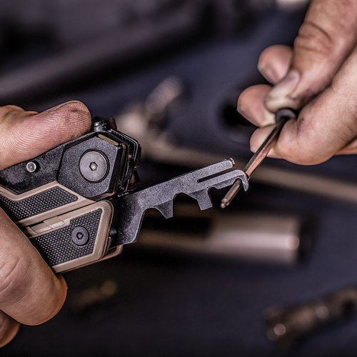 Мультитулы - Real Avid - мультитул для обслуживания орудия AR-15 Tool - AVAR15T