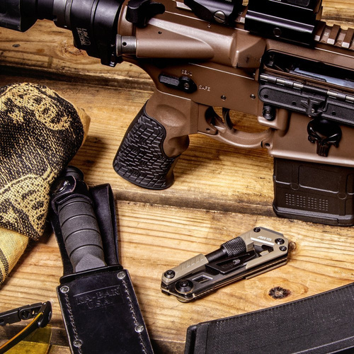 Мультитулы - Real Avid - Мультитул для обслуживания орудия Gun Tool CORE™ - AR-15 - AVGTCOR-AR