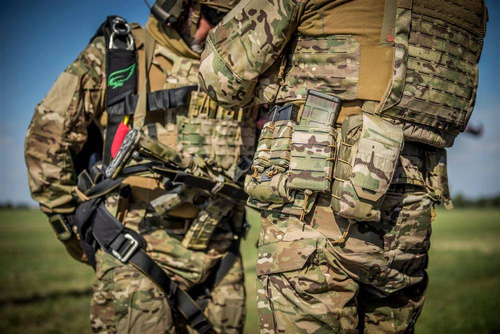 Direct Action - Подсумок Speed Reload Pouch Pistol - PenCott BadLands - PO-PTSR-CD5-PBL - Подсумки тактические