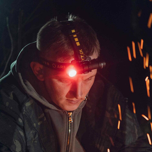 Фонарики - Armytek - Налобный фонарь Wizard C2 WR - Магнитное зарядное устройство - 1100 лм - 18650 - Черный - F06901C - Налобные фонари