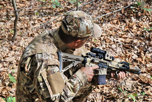 Штани тактичні - Helikon - Військові штани CPU® - RipStop - PenCott SandStorm - SP-CPU-NR-43