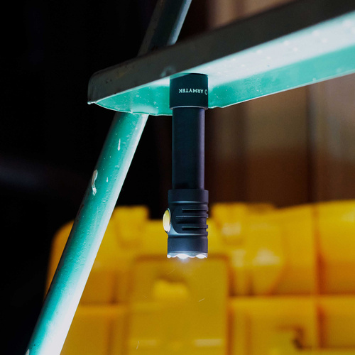 Тактичні ліхтарики - Armytek - Тактичний ліхтар Prime C2 Pro - Магнітний зарядний пристрій - 2400 лм - 18650 - Чорний - F08101C