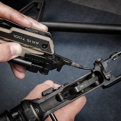 Real Avid - Мультитул для обслуговування знаряддя AR-15 Tool - AVAR15T