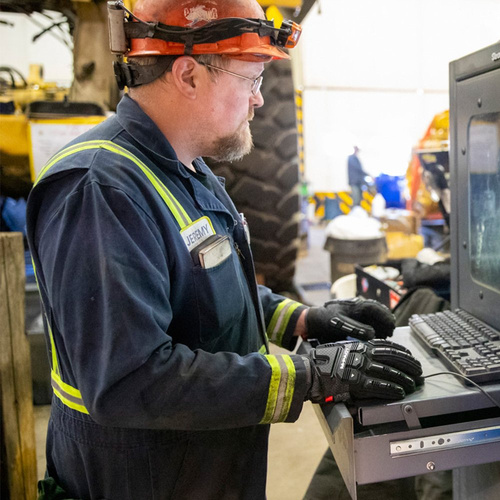 Спорядження - Mechanix - Зимові захисні рукавички ColdWork M-Pact® - сірі / чорні - CWKMP-58 - Тактичні рукавиці