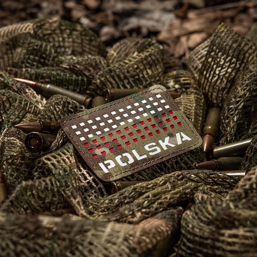 Нашивки - M-Tac - нашивка с флагом и надписью Poland - лазерная резка - пиксели - красный / MultiCam / белый - 51007108