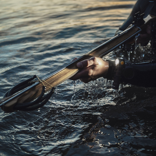 Armytek - Налобний ліхтар Wizard C2 Pro - Магнітний зарядний пристрій - 2500 лм - 18650 - Пісок - F08701CS - Ліхтарики на голову - Ліхтарики